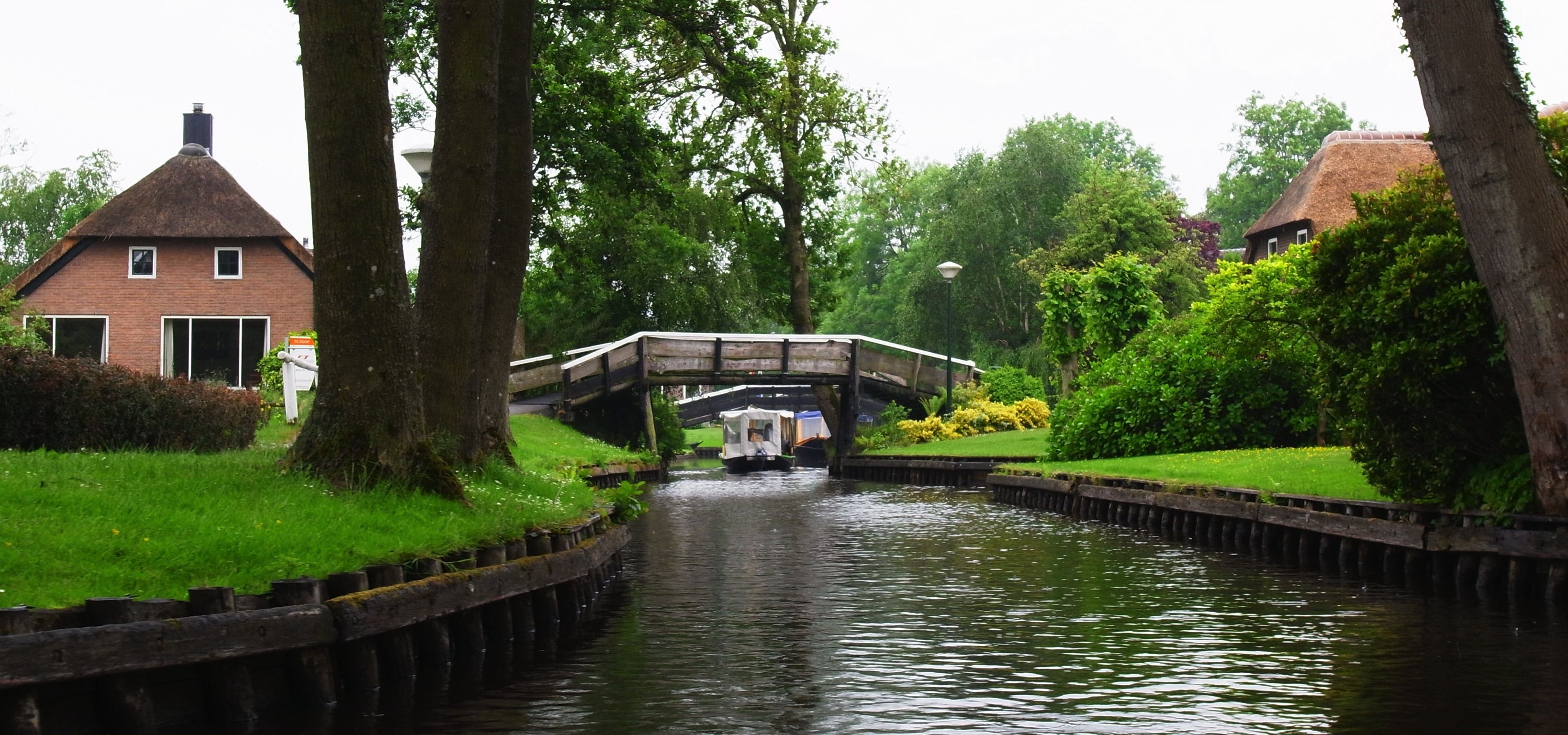 https://mdw-travel-data-us-east-1.s3.amazonaws.com/img/country/Netherlands/Giethoorn/img_03.jpg