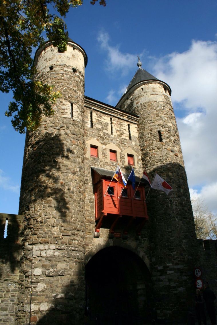 https://mdw-travel-data-us-east-1.s3.amazonaws.com/img/country/Netherlands/Helpoort/img_03.jpg