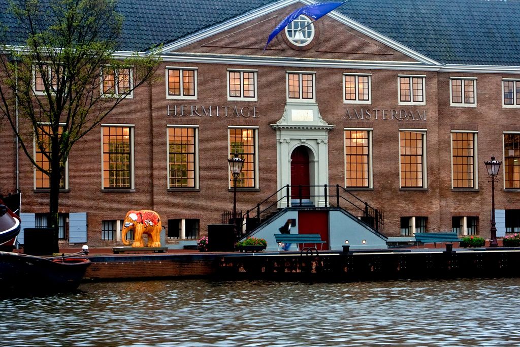 https://mdw-travel-data-us-east-1.s3.amazonaws.com/img/country/Netherlands/Hermitage-Amsterdam/img_00.jpg