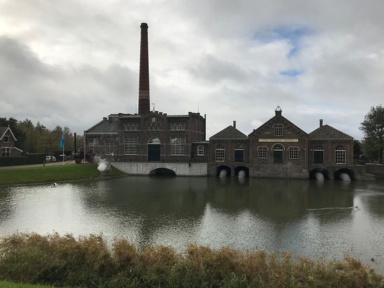 https://mdw-travel-data-us-east-1.s3.amazonaws.com/img/country/Netherlands/Het-Nederlands-Stoommachinemuseum/img_01.jpg