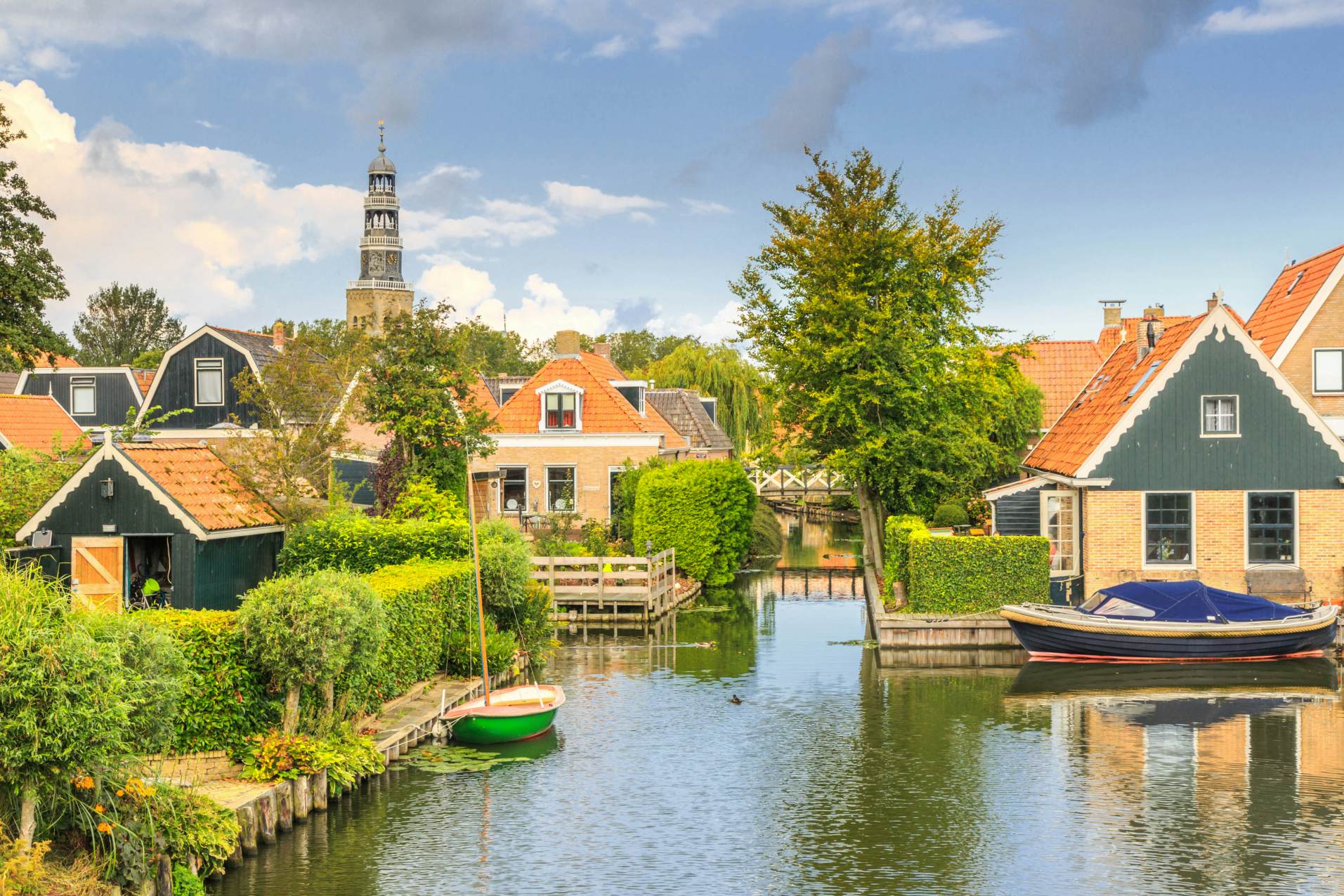 https://mdw-travel-data-us-east-1.s3.amazonaws.com/img/country/Netherlands/Hindeloopen/img_00.jpg