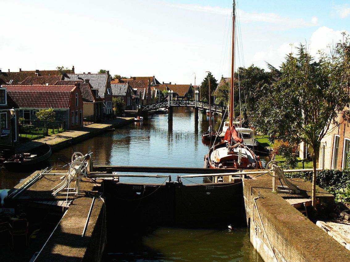 https://mdw-travel-data-us-east-1.s3.amazonaws.com/img/country/Netherlands/Hindeloopen/img_03.jpg