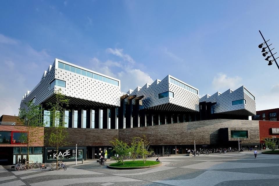 https://mdw-travel-data-us-east-1.s3.amazonaws.com/img/country/Netherlands/Kade-Kunsthal/img_00.jpg