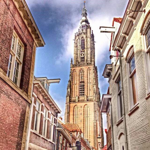 https://mdw-travel-data-us-east-1.s3.amazonaws.com/img/country/Netherlands/Karel-V-Toren/img_02.jpg