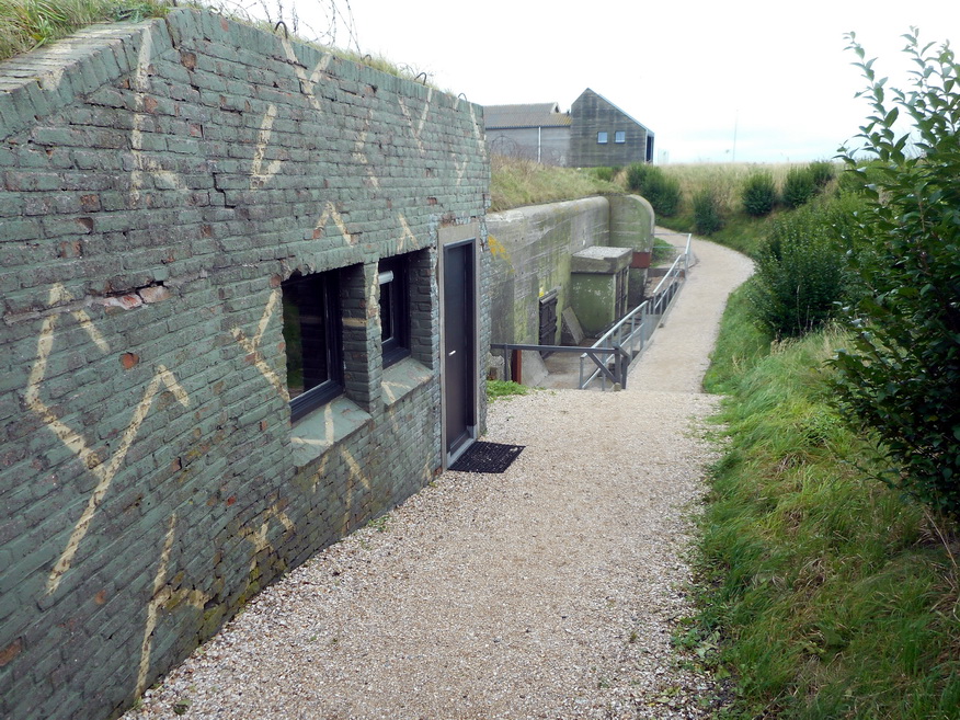 https://mdw-travel-data-us-east-1.s3.amazonaws.com/img/country/Netherlands/Kazemattenmuseum/img_01.jpg