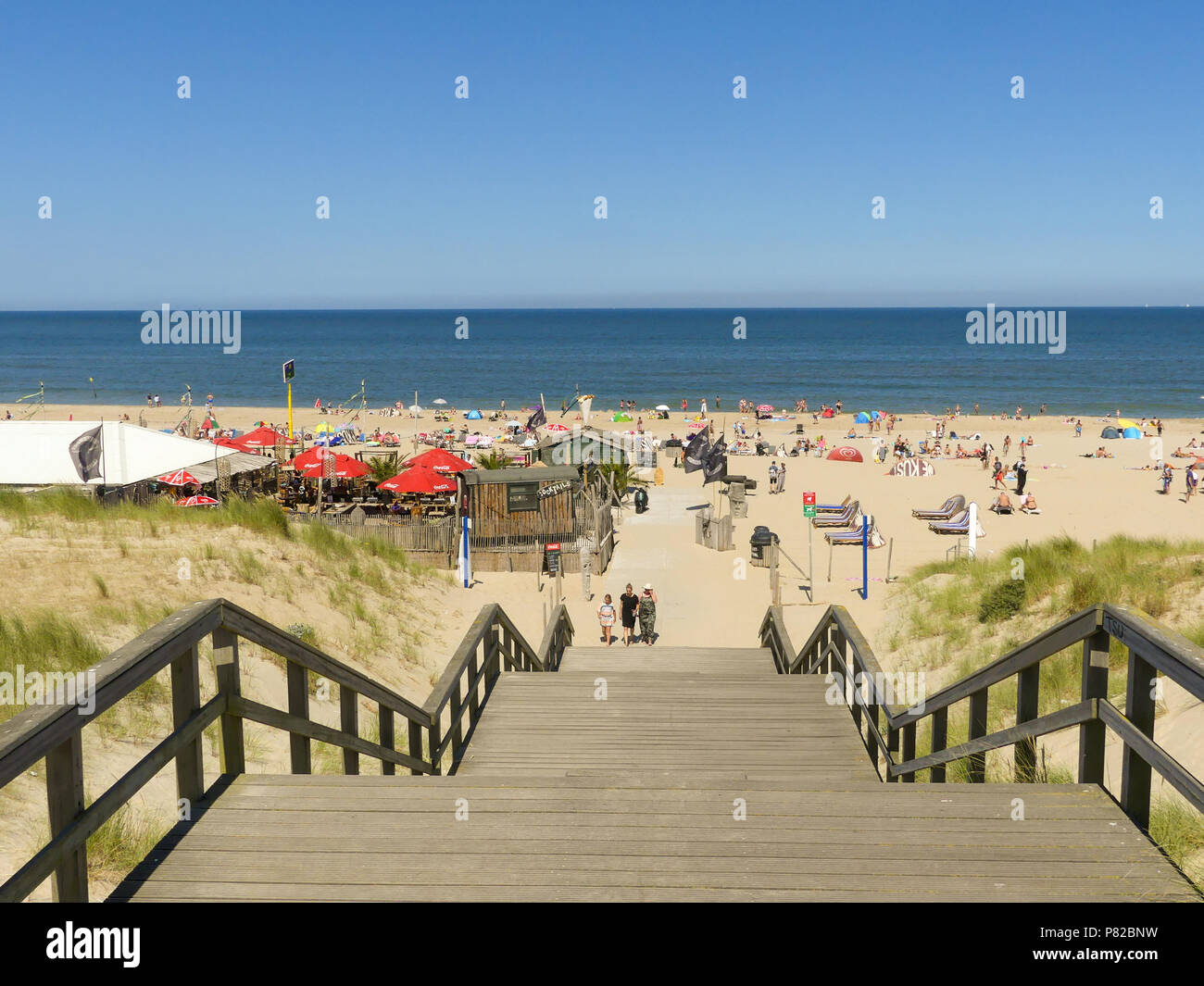 https://mdw-travel-data-us-east-1.s3.amazonaws.com/img/country/Netherlands/Kijkduin-Beach/img_01.jpg