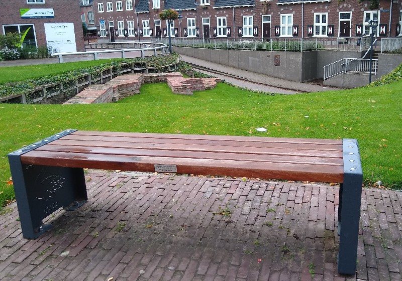 https://mdw-travel-data-us-east-1.s3.amazonaws.com/img/country/Netherlands/Kunsplein-Achter-de-Arnhemse-Poort/img_01.jpg
