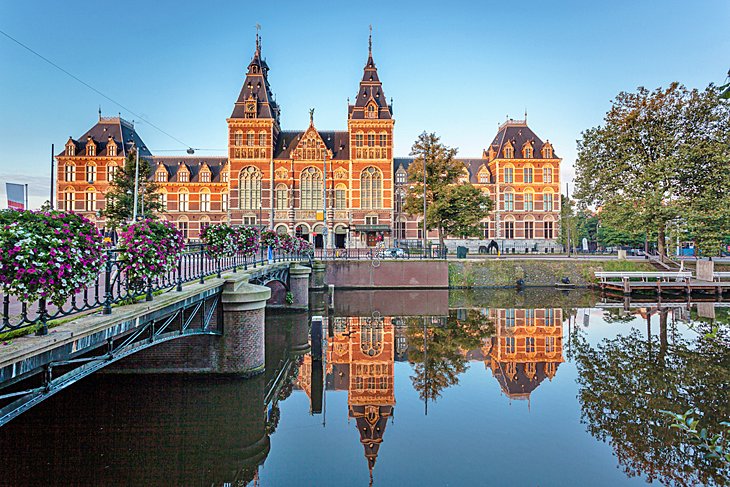 https://mdw-travel-data-us-east-1.s3.amazonaws.com/img/country/Netherlands/Labrats-Electric-Scooter-Rental/img_03.jpg