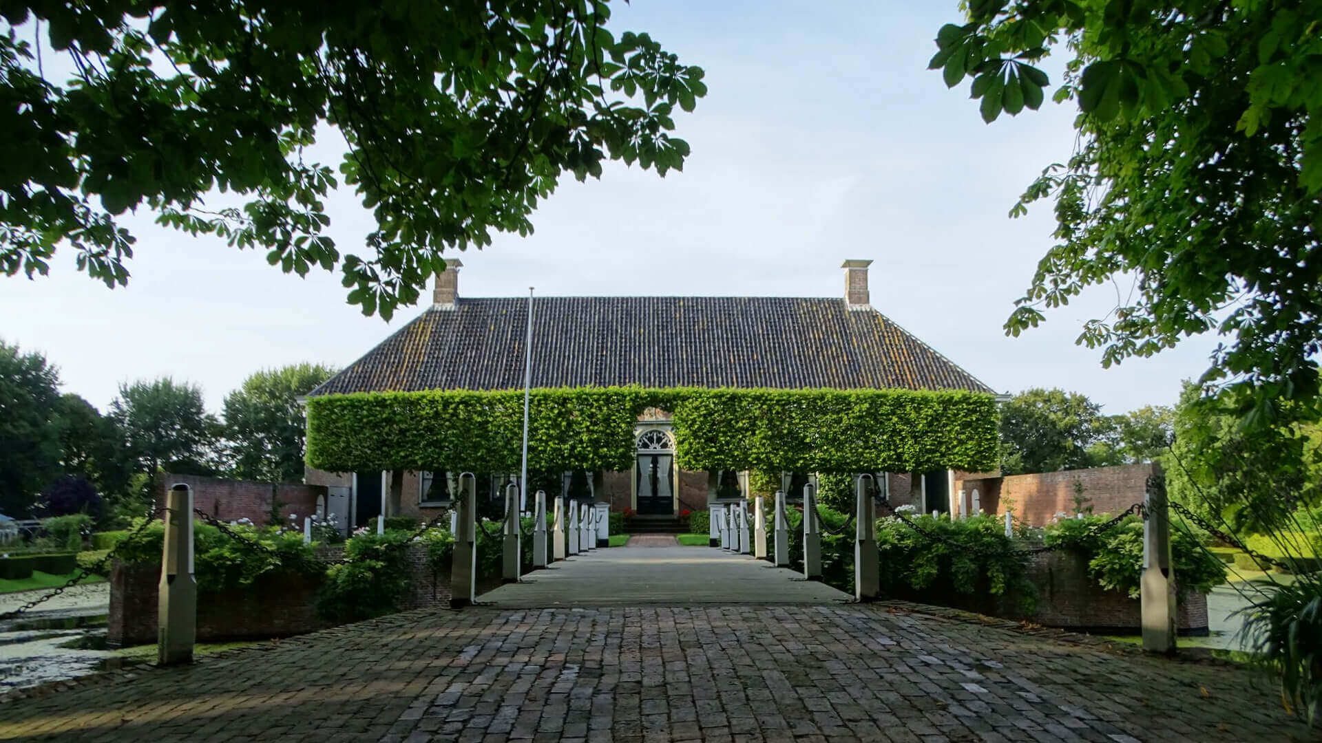 https://mdw-travel-data-us-east-1.s3.amazonaws.com/img/country/Netherlands/Landgoed-Verhildersum/img_03.jpg