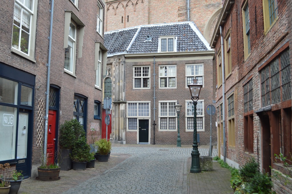 https://mdw-travel-data-us-east-1.s3.amazonaws.com/img/country/Netherlands/Leiden-American-Pilgrim-Museum/img_03.jpg