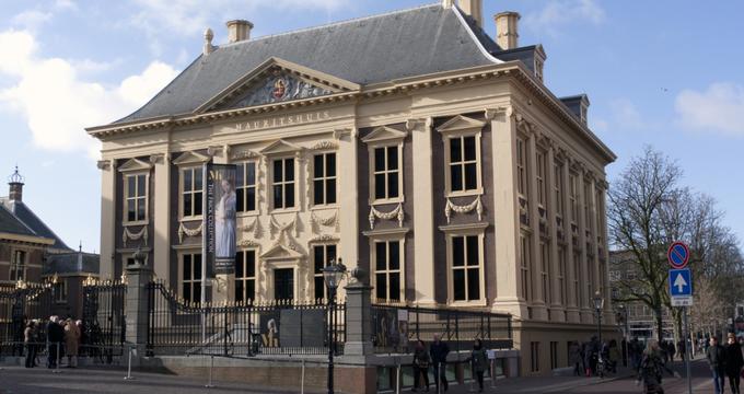 https://mdw-travel-data-us-east-1.s3.amazonaws.com/img/country/Netherlands/Mauritshuis/img_02.jpg
