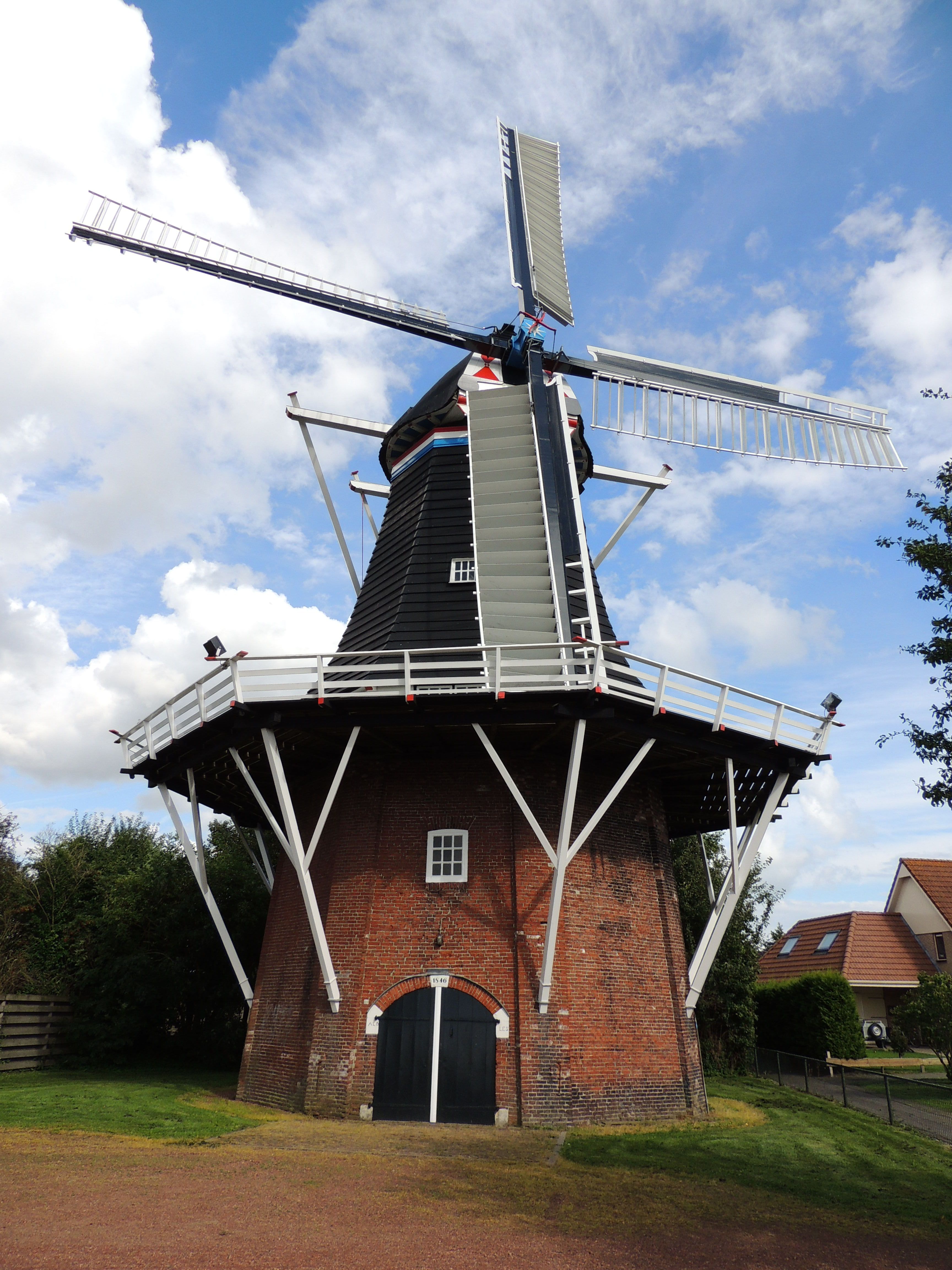 https://mdw-travel-data-us-east-1.s3.amazonaws.com/img/country/Netherlands/Molen-De-Leeuw/img_03.jpg