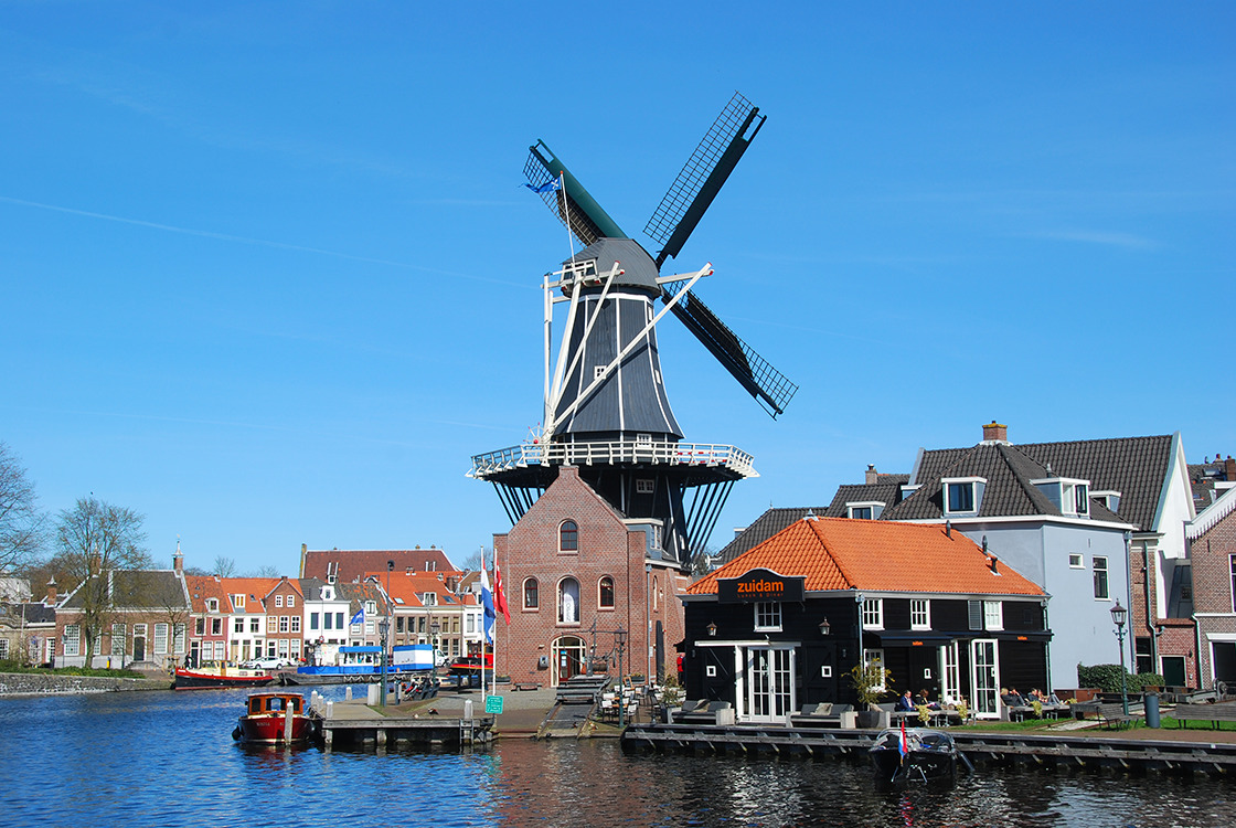 https://mdw-travel-data-us-east-1.s3.amazonaws.com/img/country/Netherlands/Molen-de-Adriaan/img_01.jpg