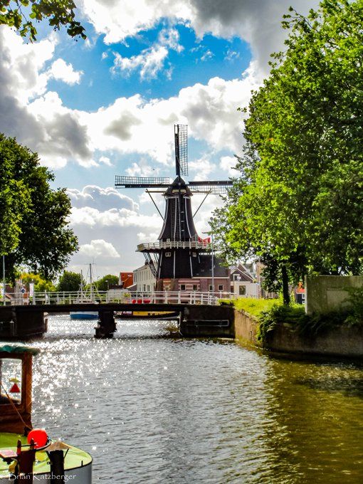 https://mdw-travel-data-us-east-1.s3.amazonaws.com/img/country/Netherlands/Molen-de-Adriaan/img_03.jpg