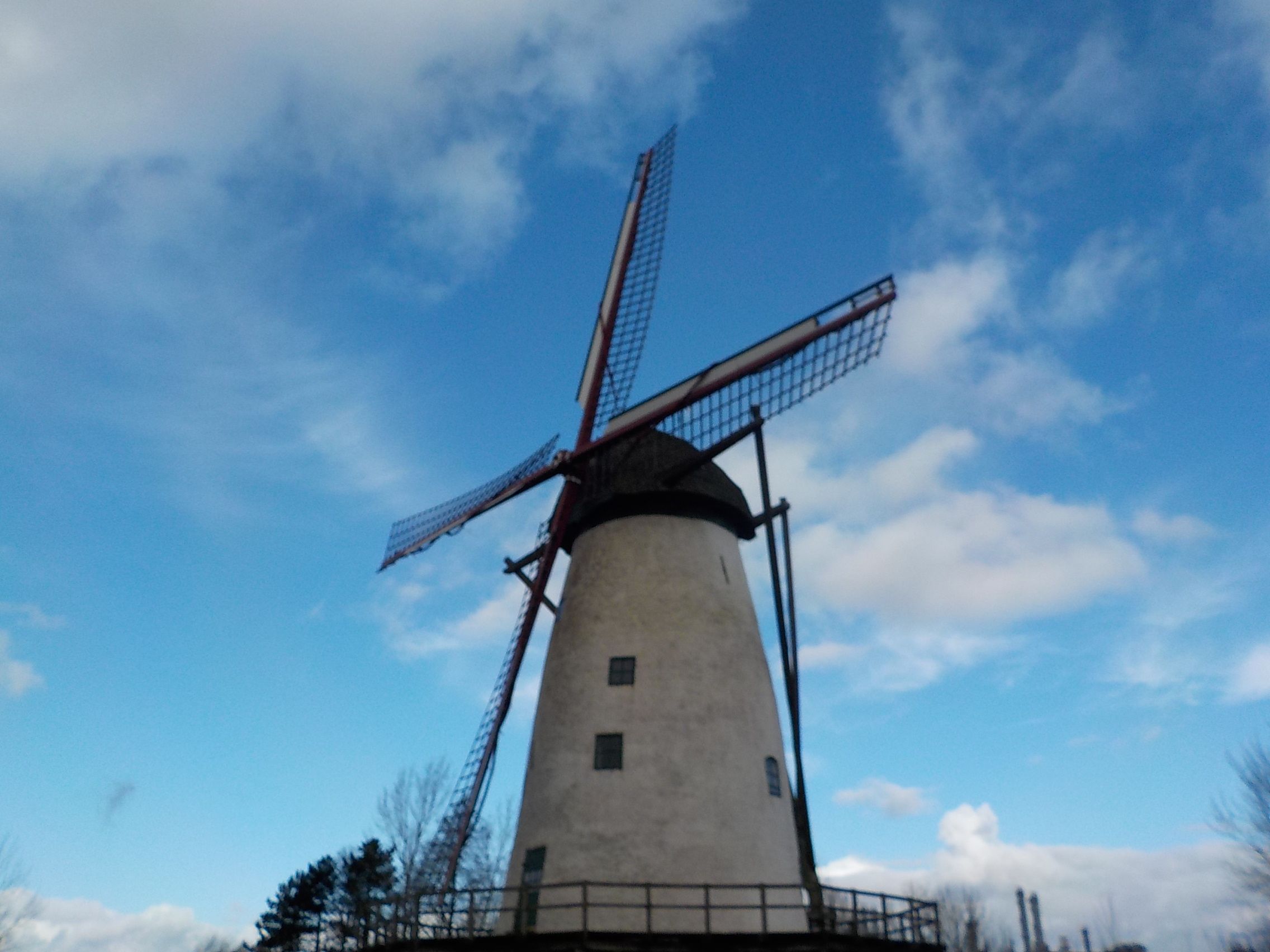 https://mdw-travel-data-us-east-1.s3.amazonaws.com/img/country/Netherlands/Molen-de-Eenhoorn/img_01.jpg