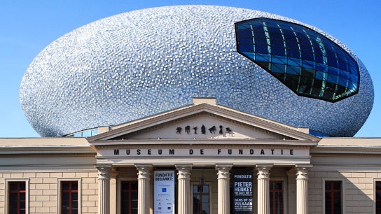 https://mdw-travel-data-us-east-1.s3.amazonaws.com/img/country/Netherlands/Museum-De-Fundatie/img_01.jpg