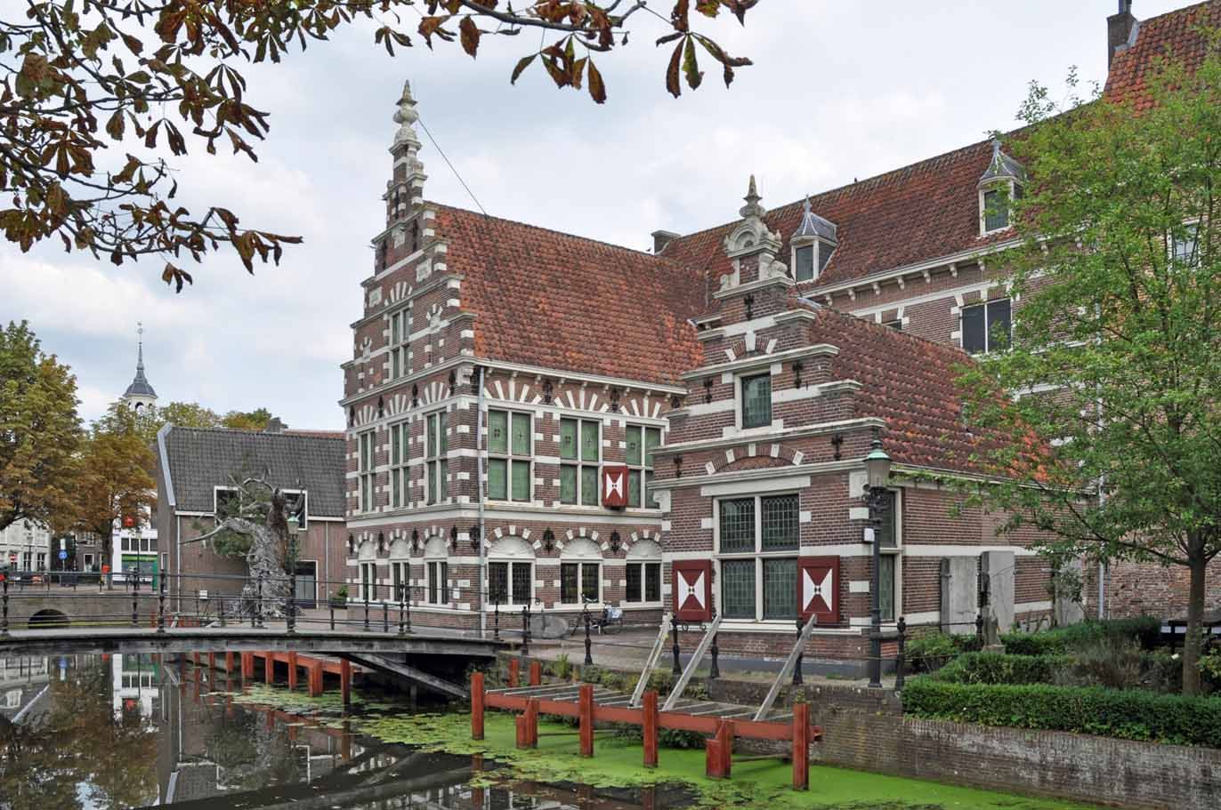 https://mdw-travel-data-us-east-1.s3.amazonaws.com/img/country/Netherlands/Museum-Flehite/img_02.jpg