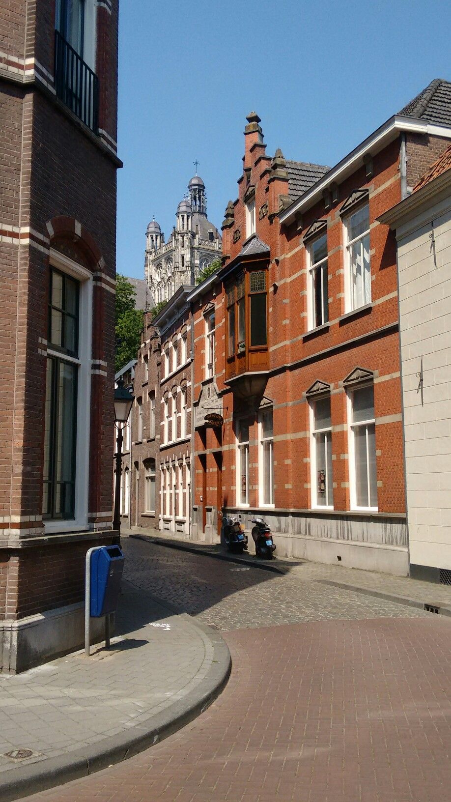 https://mdw-travel-data-us-east-1.s3.amazonaws.com/img/country/Netherlands/Museum-Slager/img_00.jpg