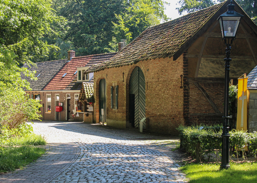 https://mdw-travel-data-us-east-1.s3.amazonaws.com/img/country/Netherlands/Nederlands-Openluchtmuseum/img_02.jpg