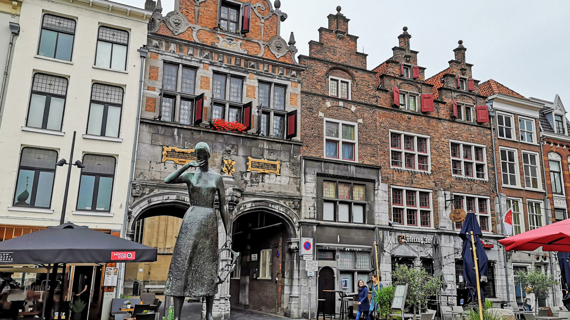 https://mdw-travel-data-us-east-1.s3.amazonaws.com/img/country/Netherlands/Nijmegen-City-Walk/img_01.jpg