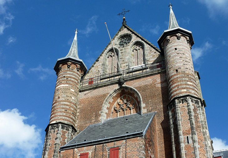 https://mdw-travel-data-us-east-1.s3.amazonaws.com/img/country/Netherlands/Pieterskerk/img_02.jpg