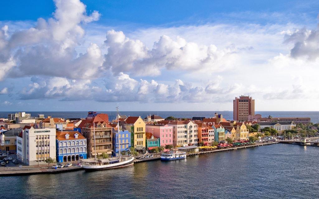 https://mdw-travel-data-us-east-1.s3.amazonaws.com/img/country/Netherlands/Porceleyn/img_01.jpg
