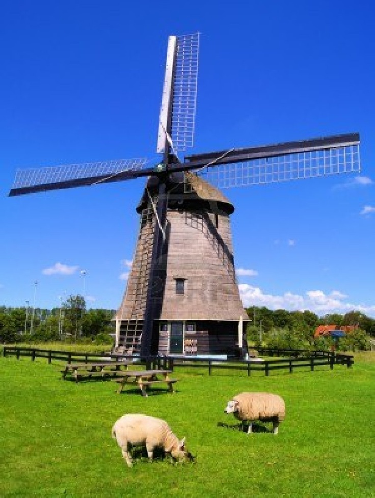 https://mdw-travel-data-us-east-1.s3.amazonaws.com/img/country/Netherlands/Princess-Henrica-Windmill/img_03.jpg