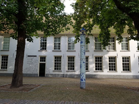 https://mdw-travel-data-us-east-1.s3.amazonaws.com/img/country/Netherlands/Prinsenkwartier/img_02.jpg