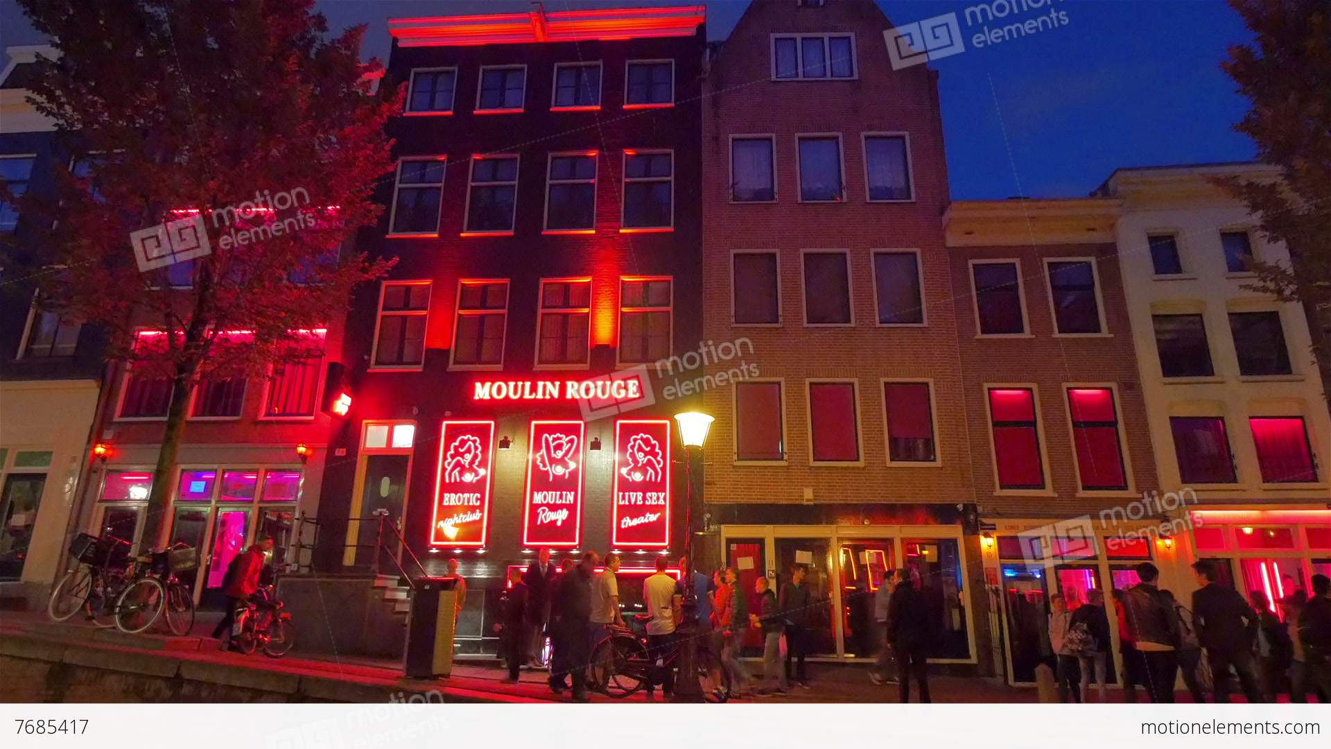 https://mdw-travel-data-us-east-1.s3.amazonaws.com/img/country/Netherlands/Red-Light-District/img_02.jpg