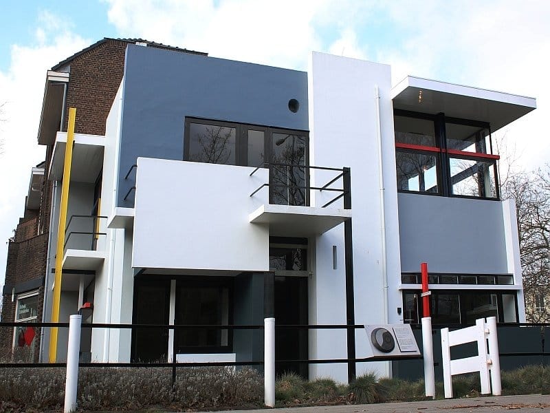 https://mdw-travel-data-us-east-1.s3.amazonaws.com/img/country/Netherlands/Rietveld-Schroder-House/img_02.jpg