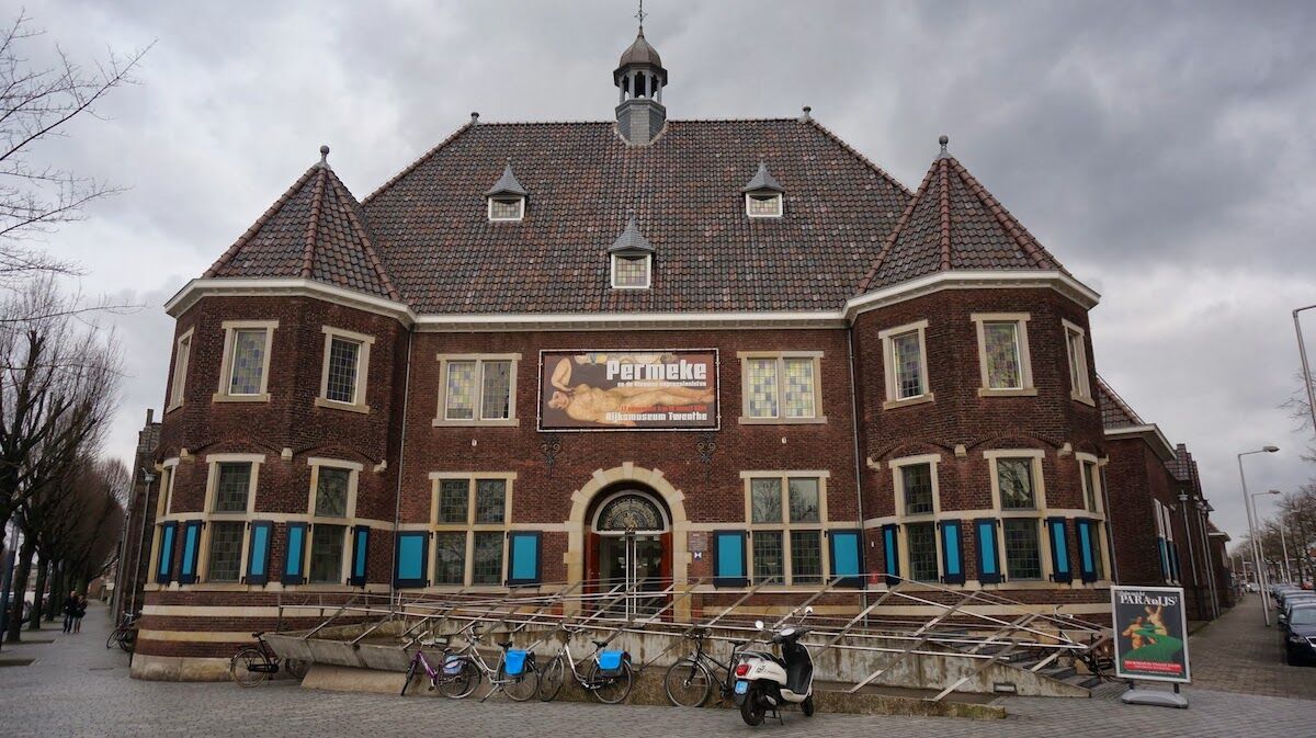 https://mdw-travel-data-us-east-1.s3.amazonaws.com/img/country/Netherlands/Rijksmuseum-Twenthe/img_02.jpg
