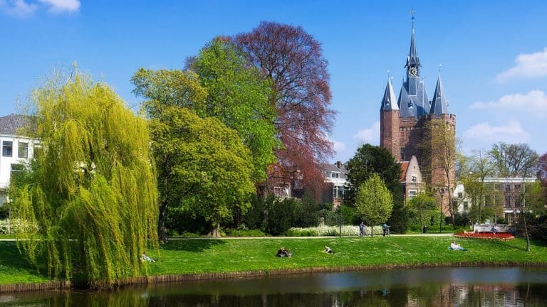 https://mdw-travel-data-us-east-1.s3.amazonaws.com/img/country/Netherlands/SieboldHuis/img_03.jpg
