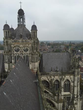 https://mdw-travel-data-us-east-1.s3.amazonaws.com/img/country/Netherlands/Sint-Janstoren/img_00.jpg