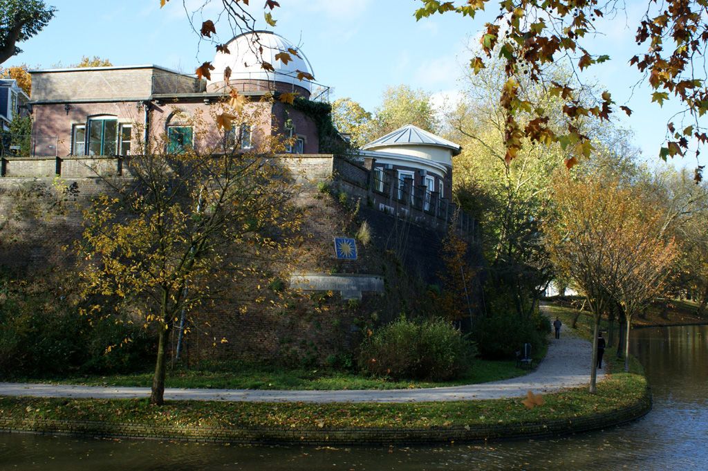 https://mdw-travel-data-us-east-1.s3.amazonaws.com/img/country/Netherlands/Sonnenborgh-Observatory/img_02.jpg