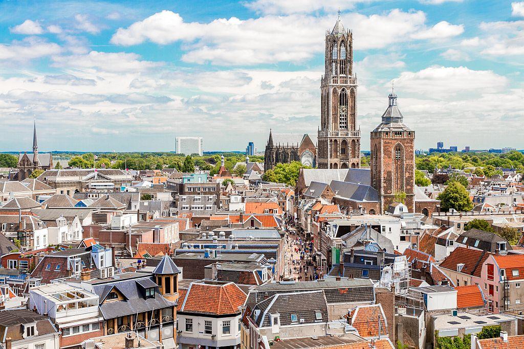 https://mdw-travel-data-us-east-1.s3.amazonaws.com/img/country/Netherlands/Stadsschouwburg-Utrecht/img_02.jpg