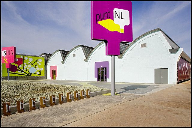 https://mdw-travel-data-us-east-1.s3.amazonaws.com/img/country/Netherlands/Stedelijk-Museum-s-Hertogenbosch/img_00.jpg