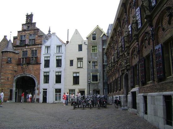 https://mdw-travel-data-us-east-1.s3.amazonaws.com/img/country/Netherlands/Stevenskerk/img_01.jpg