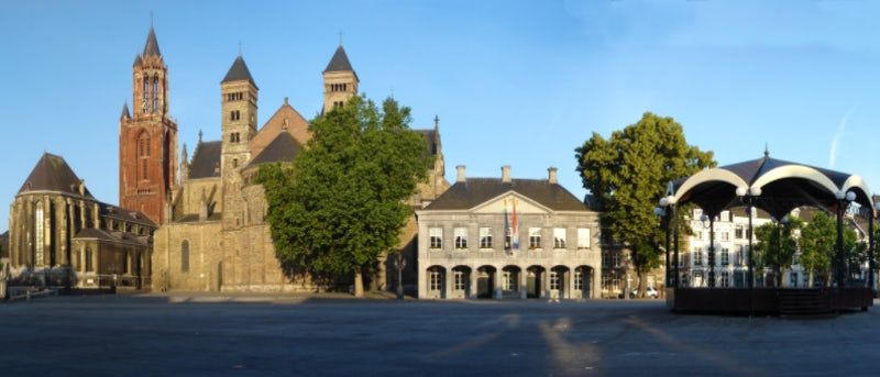 https://mdw-travel-data-us-east-1.s3.amazonaws.com/img/country/Netherlands/Vrijthof/img_02.jpg
