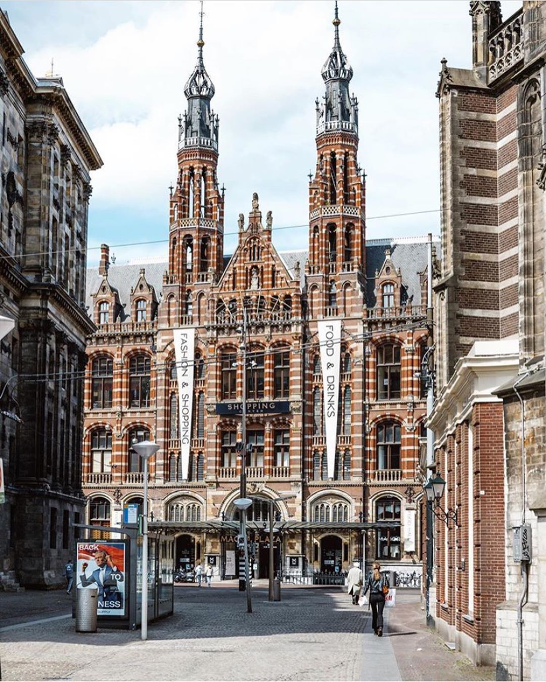 https://mdw-travel-data-us-east-1.s3.amazonaws.com/img/country/Netherlands/Waalstrandjes/img_01.jpg