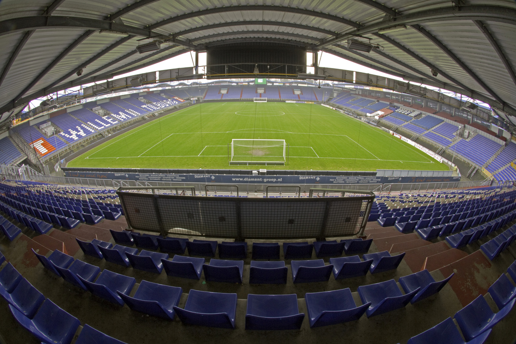 https://mdw-travel-data-us-east-1.s3.amazonaws.com/img/country/Netherlands/Willem-II-Stadium/img_03.jpg
