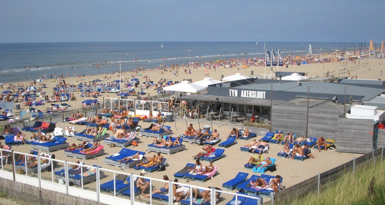 https://mdw-travel-data-us-east-1.s3.amazonaws.com/img/country/Netherlands/Zandvoort-Beach/img_00.jpg