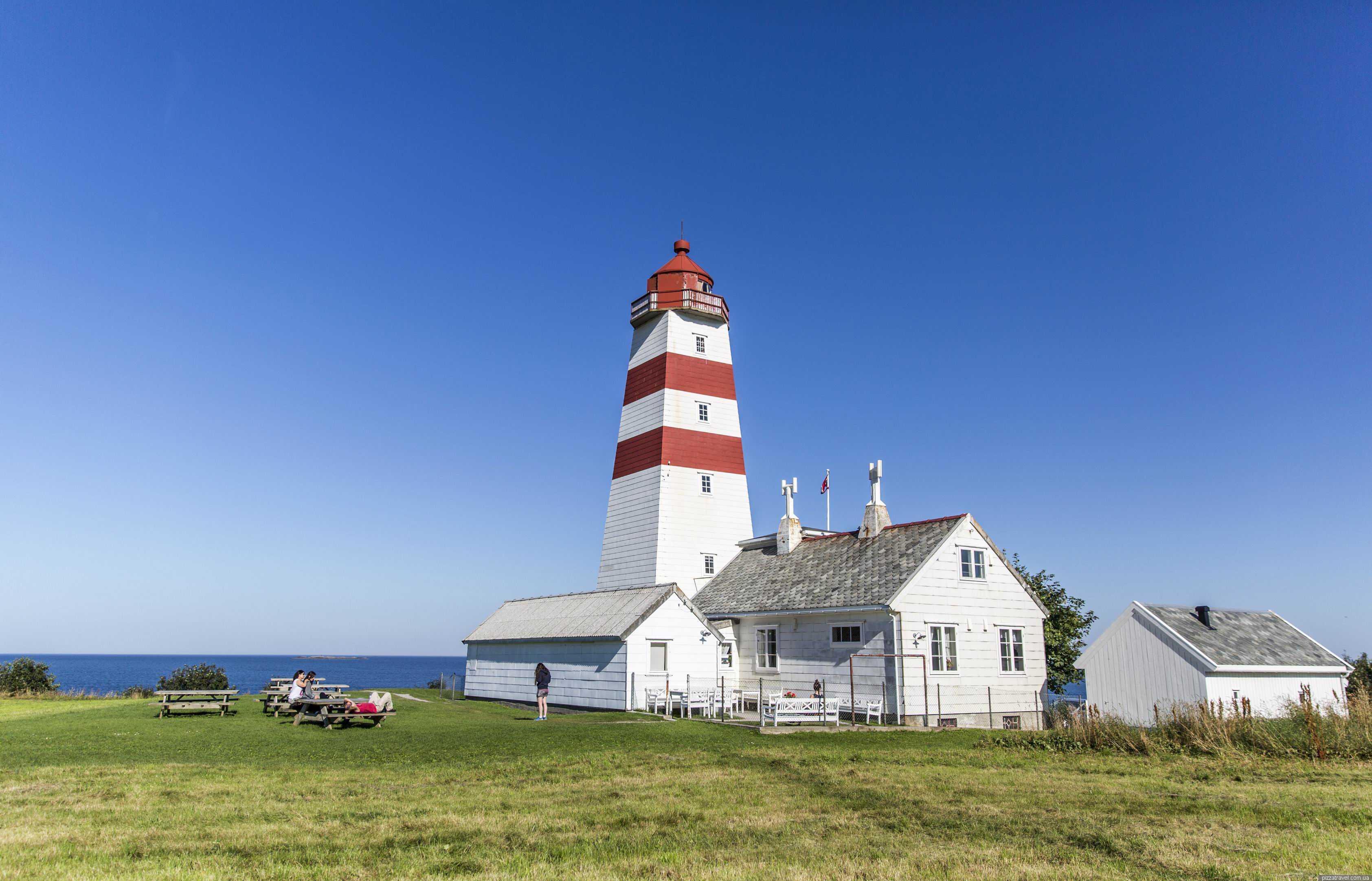 https://mdw-travel-data-us-east-1.s3.amazonaws.com/img/country/Norway/Alnes-Lighthouse/img_01.jpg