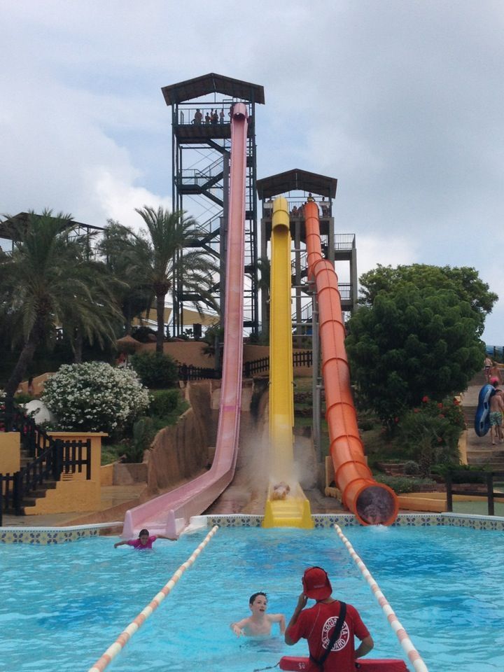https://mdw-travel-data-us-east-1.s3.amazonaws.com/img/country/Norway/Aquarama-Water-Park/img_02.jpg