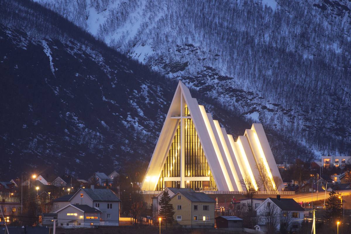 https://mdw-travel-data-us-east-1.s3.amazonaws.com/img/country/Norway/Arctic-Cathedral/img_00.jpg