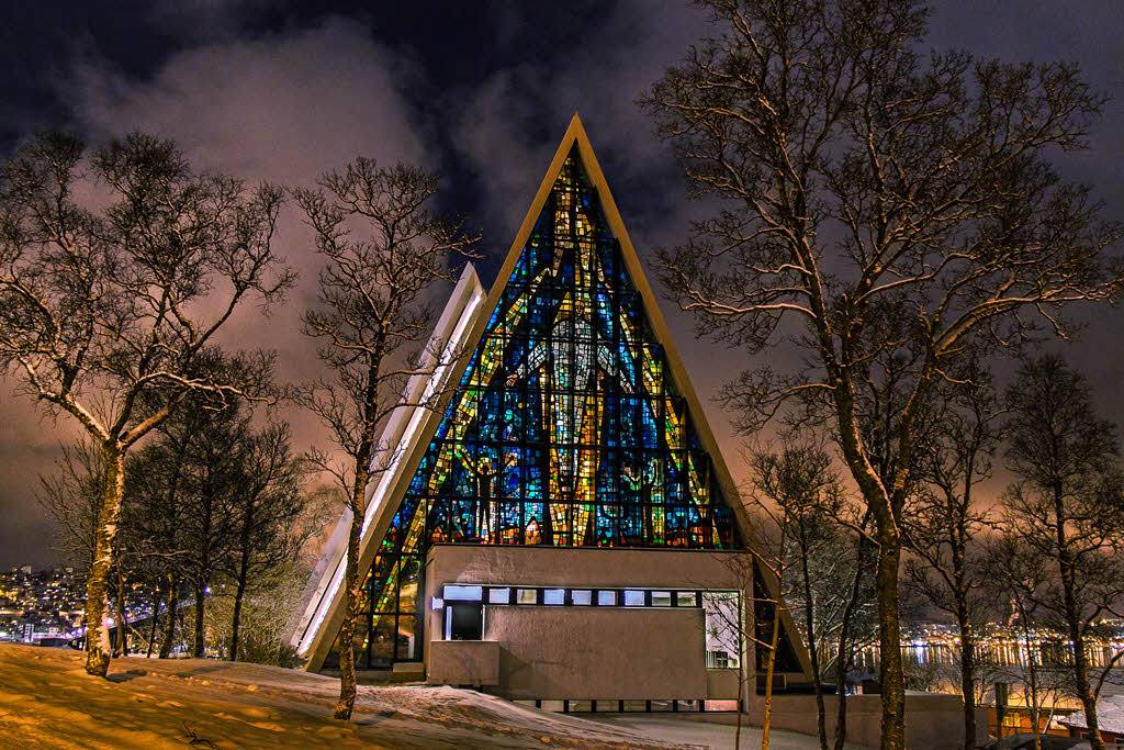 https://mdw-travel-data-us-east-1.s3.amazonaws.com/img/country/Norway/Arctic-Cathedral/img_02.jpg
