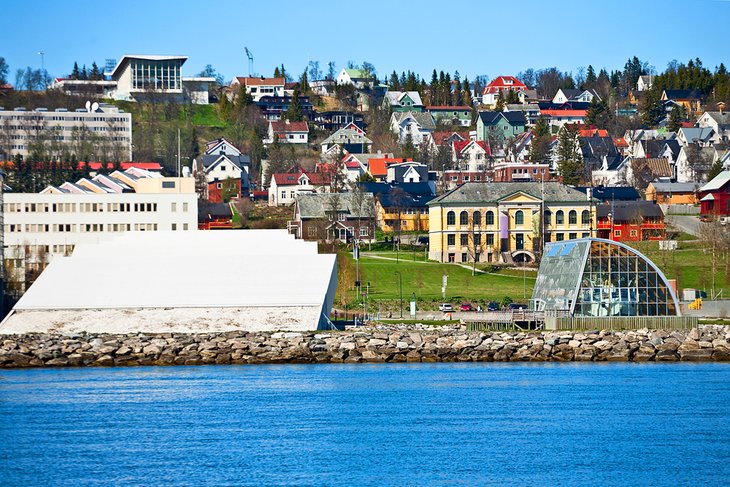 https://mdw-travel-data-us-east-1.s3.amazonaws.com/img/country/Norway/Arctic-Tourist-Route/img_02.jpg