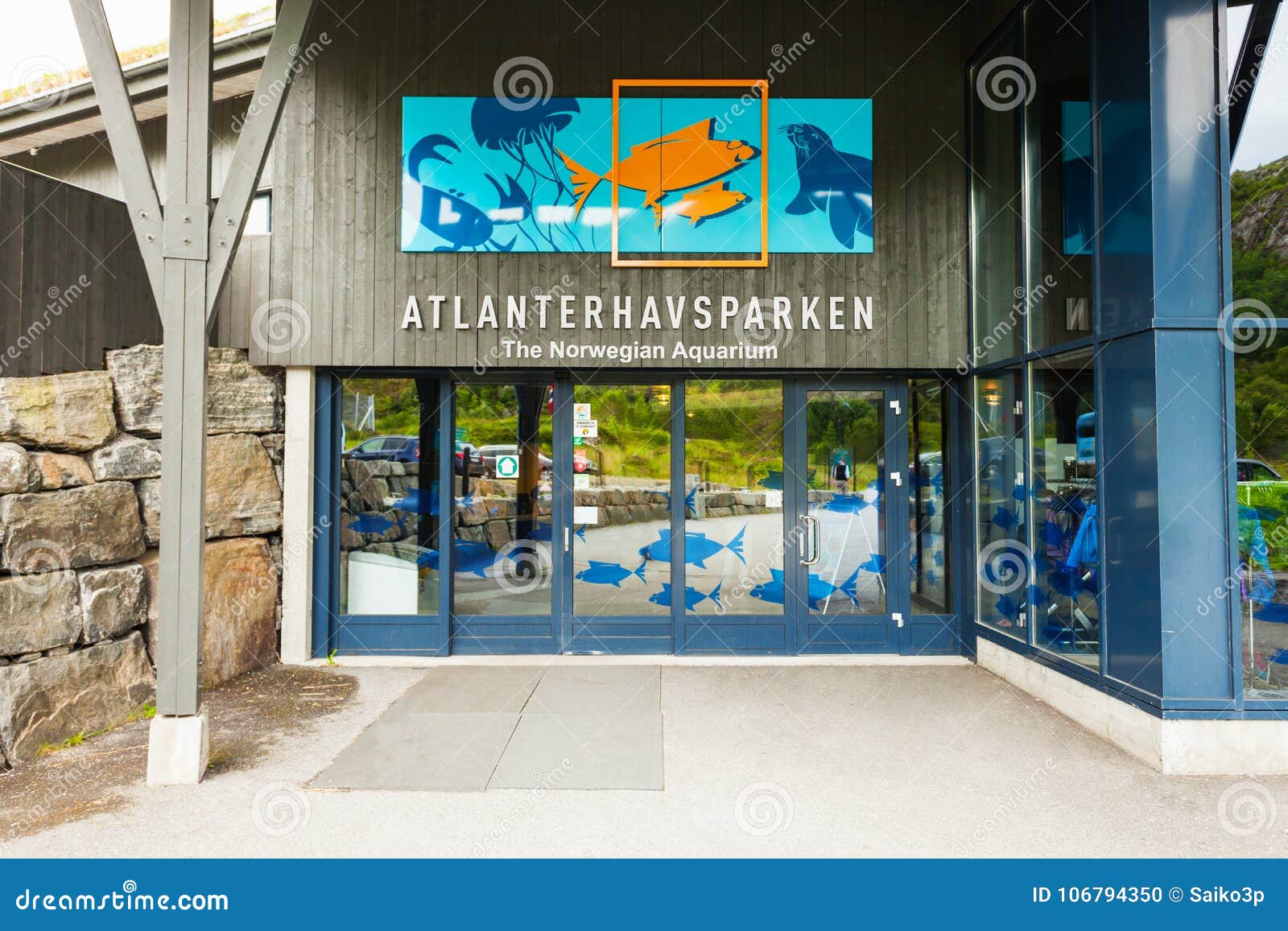 https://mdw-travel-data-us-east-1.s3.amazonaws.com/img/country/Norway/Atlanterhavsparken-aquarium/img_03.jpg