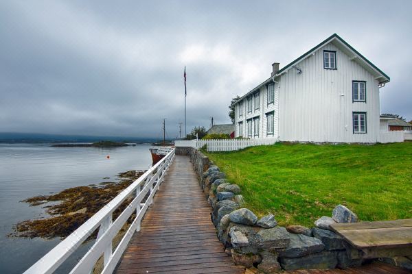https://mdw-travel-data-us-east-1.s3.amazonaws.com/img/country/Norway/Atlanterhavsveien---Haholmen-Havstuer/img_01.jpg