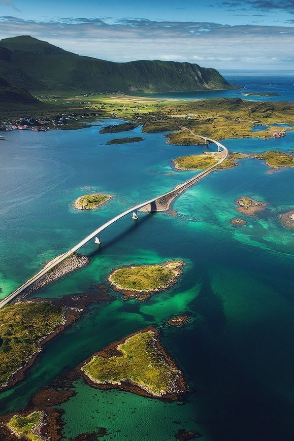 https://mdw-travel-data-us-east-1.s3.amazonaws.com/img/country/Norway/Atlanterhavsveien/img_02.jpg