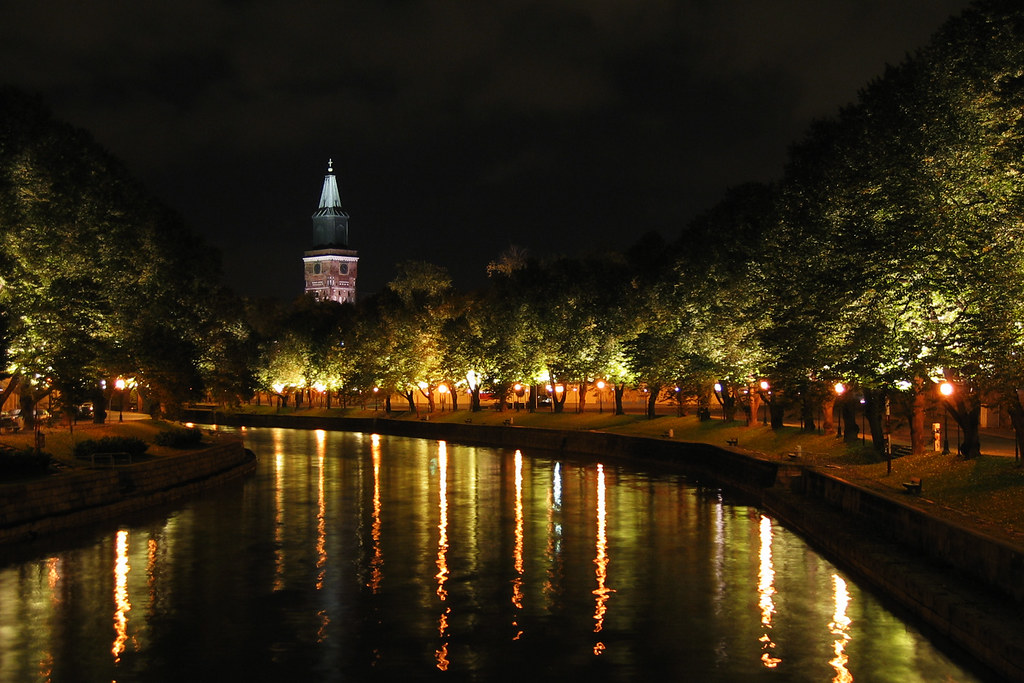 https://mdw-travel-data-us-east-1.s3.amazonaws.com/img/country/Norway/Aura-River/img_01.jpg
